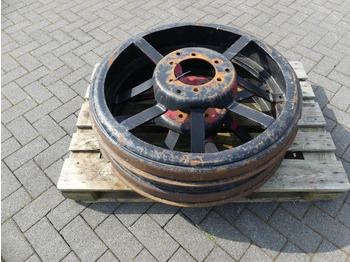 Lanz Bulldog steel wheels  - Gumiabroncsok és felnik