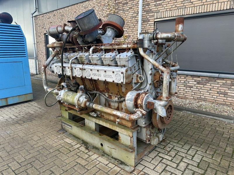 Motor - Anyagmozgató gép POYAUD Poyaud A12150 SCRL 660 PK Diesel Motor: 3 kép.