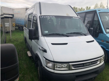 Minibusz IVECO Daily 35s14