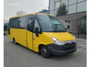 Minibusz IVECO