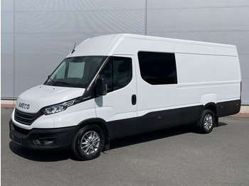 Minibusz IVECO Daily 35s18