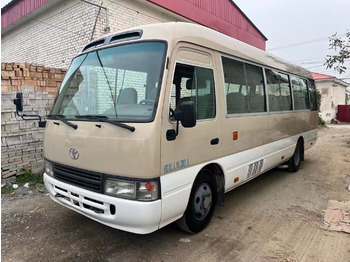 Minibusz TOYOTA