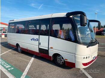 Távolsági busz Autobus/ Toyota 29 posti euro 3: 1 kép.