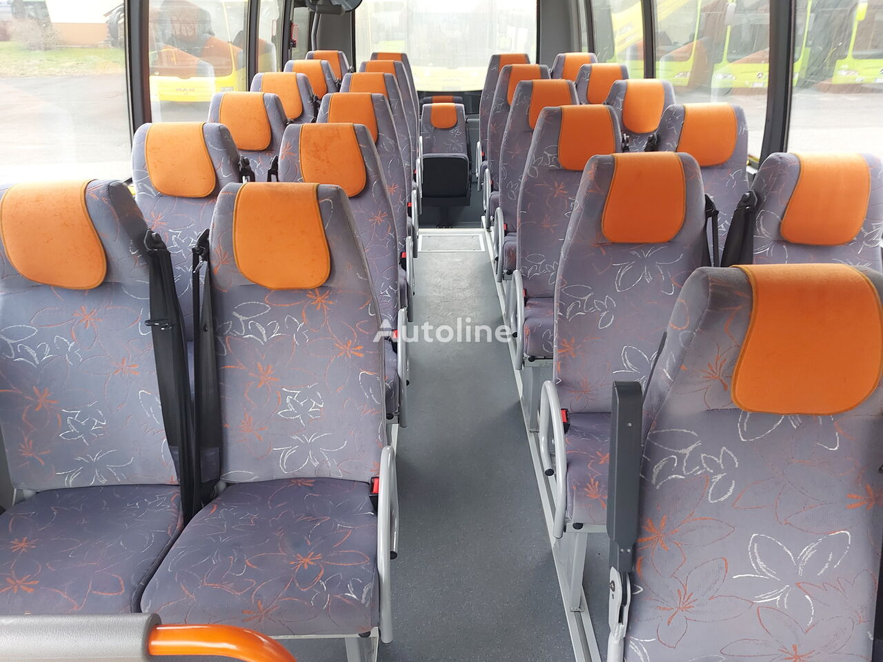 Minibusz, Kisbusz IVECO WING: 7 kép.
