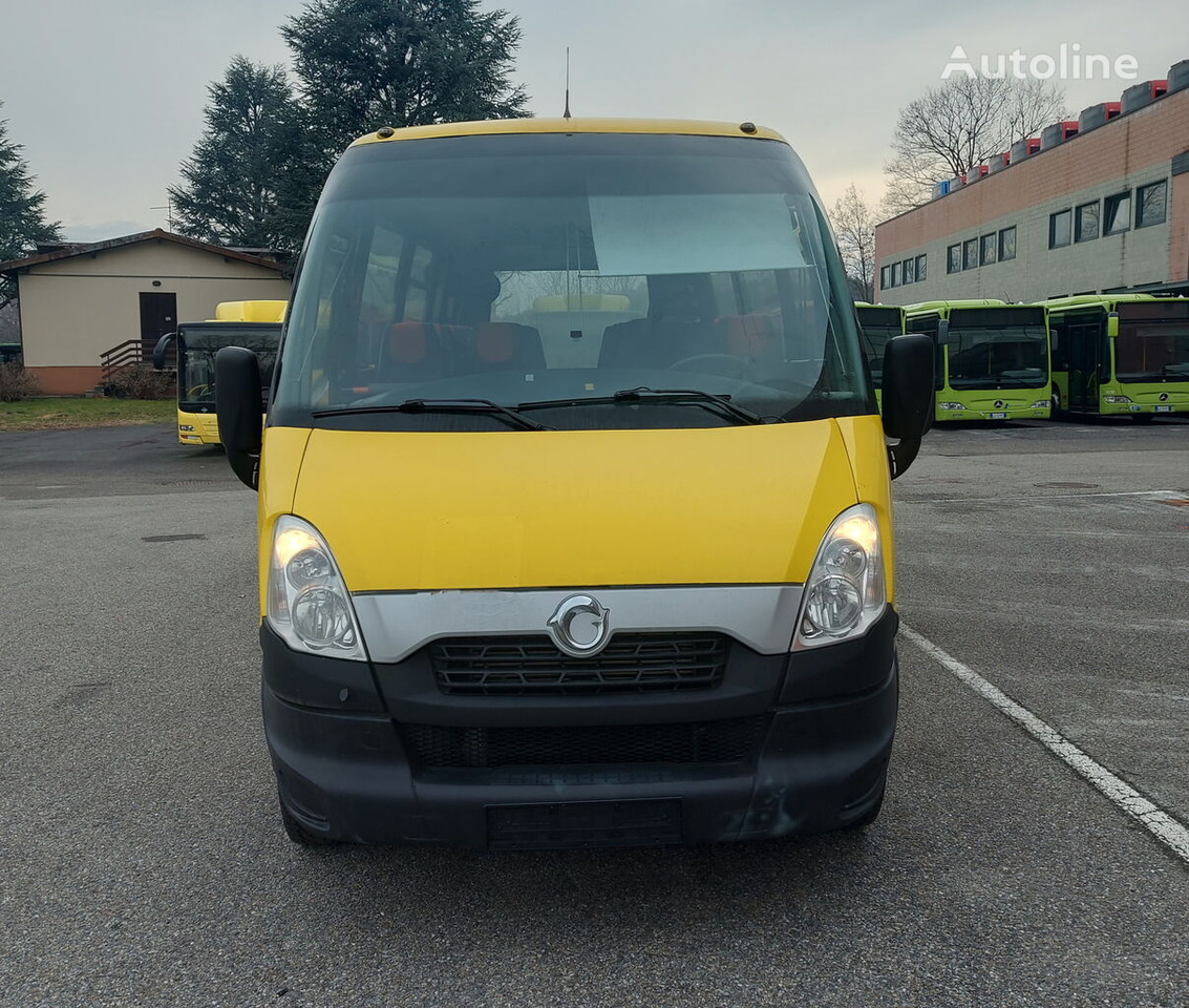 Minibusz, Kisbusz IVECO WING: 2 kép.