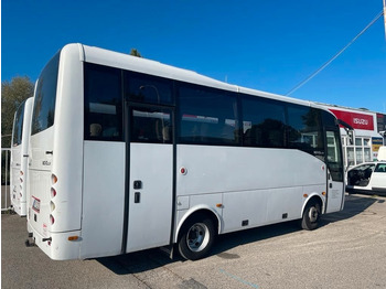 Helyközi busz Isuzu Novo Lux Bus: 4 kép.