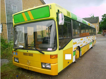 Városi busz Mercedes-Benz 0 405 N läuft wie Biene Maja: 1 kép.