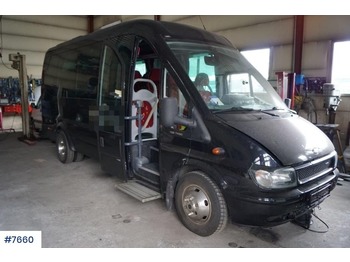 Minibusz Ford 430L Bambino