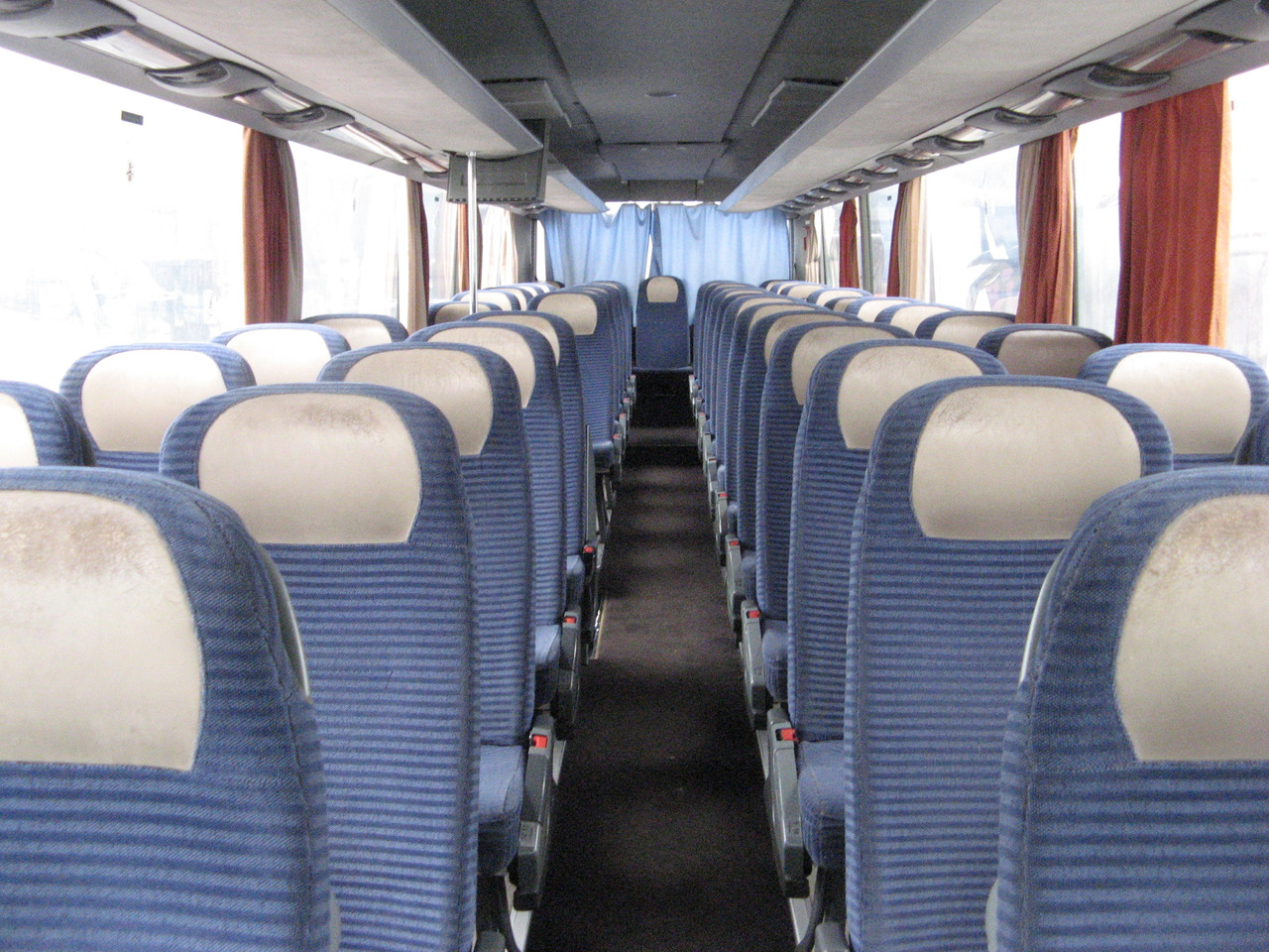 Távolsági busz SETRA S 415 GT-HD: 13 kép.