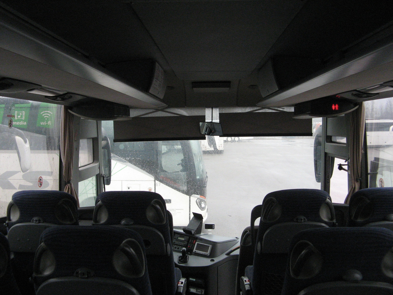 Távolsági busz SETRA S 415 GT-HD: 12 kép.