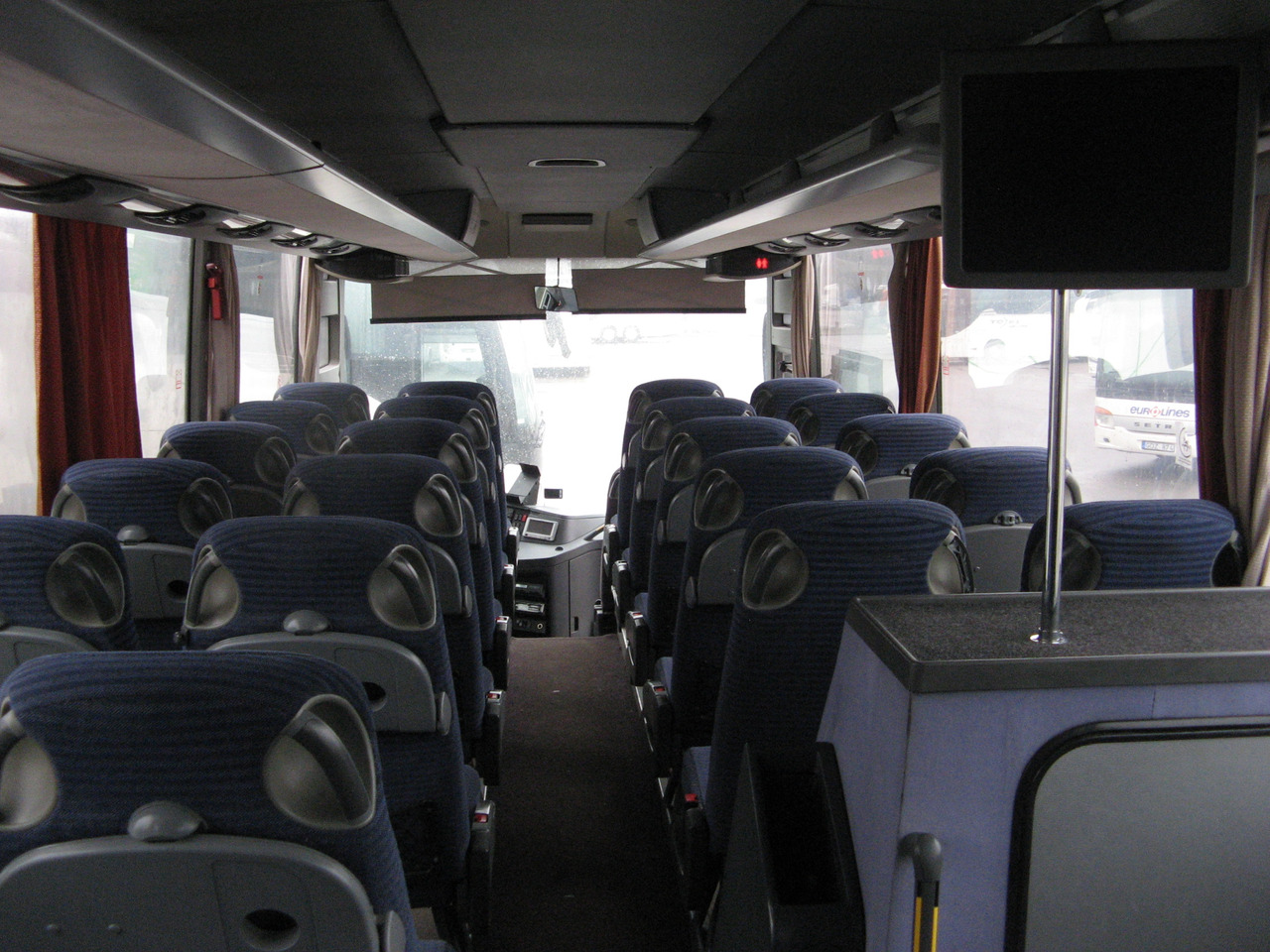 Távolsági busz SETRA S 415 GT-HD: 10 kép.