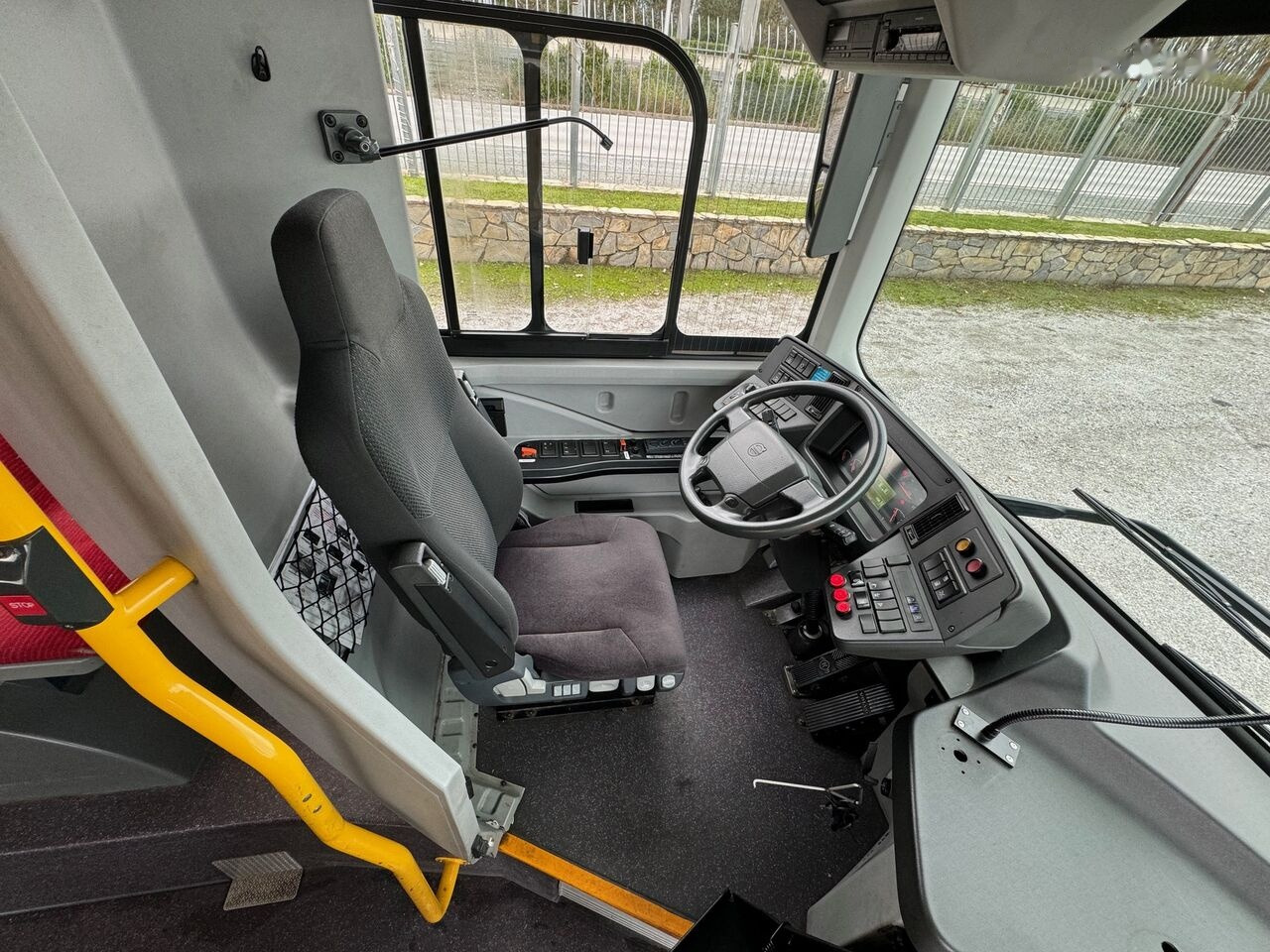 Új Városi busz Volvo 8900H/ELECTRIC HYBRID/PLUG IN/NEW BATTERIES: 19 kép.