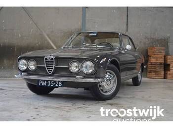 Alfa Romeo  - Autó