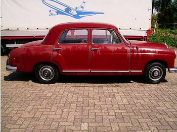 MERCEDES-BENZ 180 D Ponton - Autó