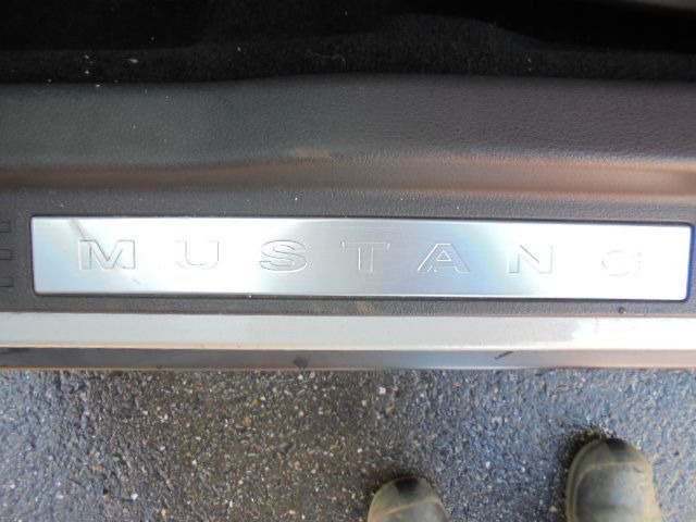 Autó Ford Mustang GT: 17 kép.