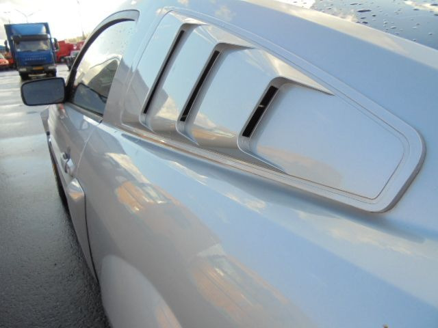 Autó Ford Mustang GT: 9 kép.