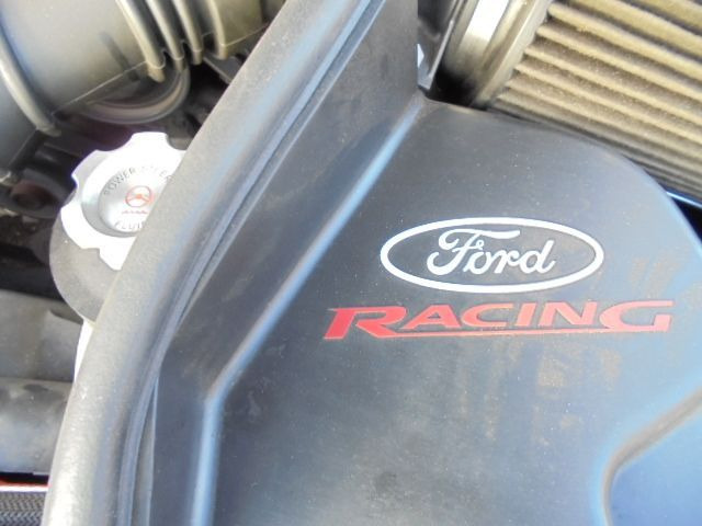 Autó Ford Mustang GT: 14 kép.
