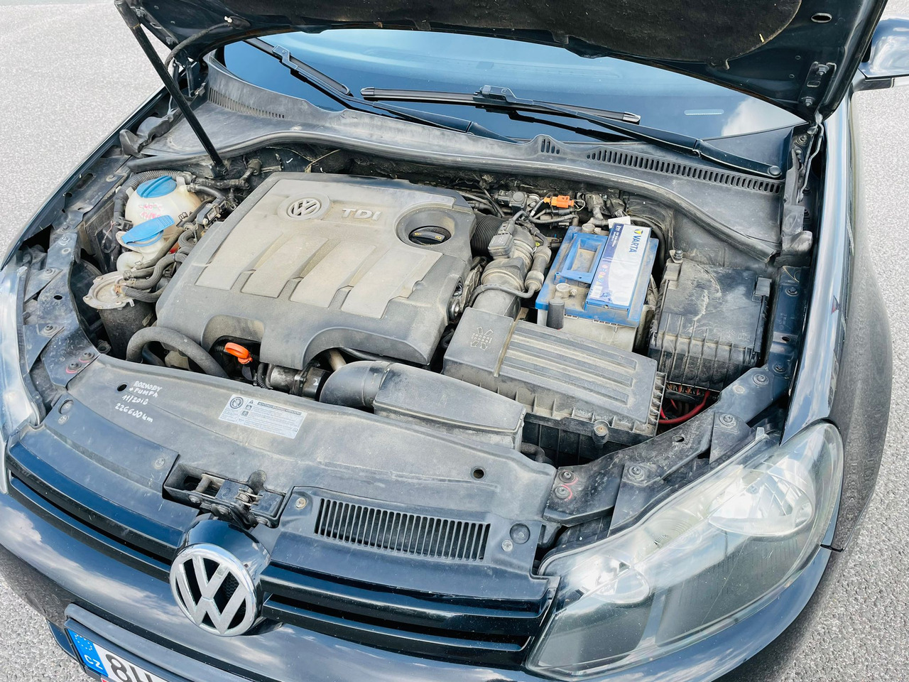Autó Volkswagen Golf Kombi: 27 kép.