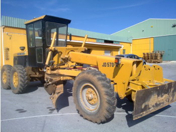 JOHN DEERE JD 570 A - Aszfaltozó gép