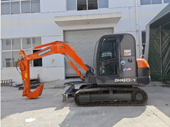 Minikotró Doosan DH60 tracked excavators: 1 kép.