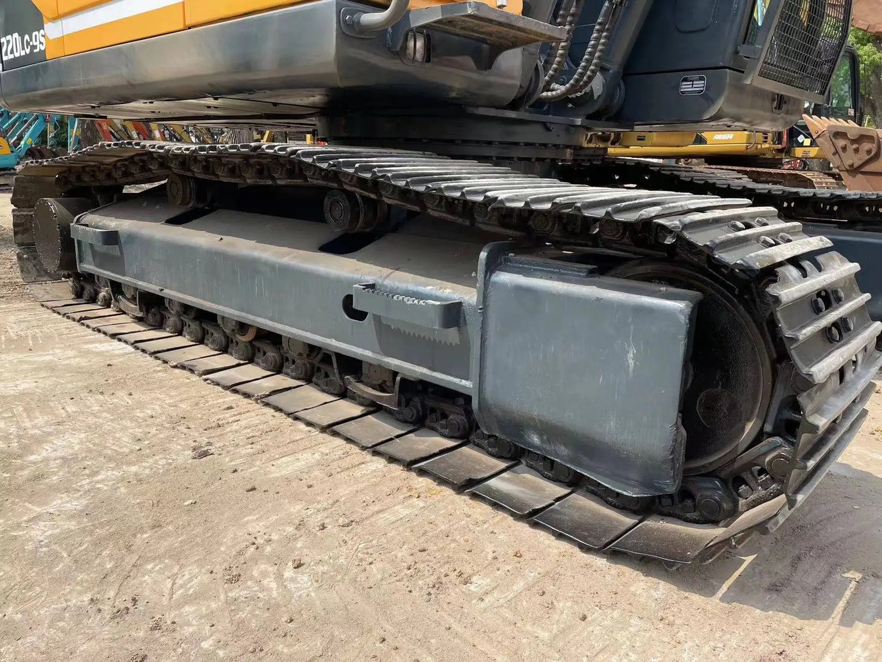Lánctalpas kotró HYUNDAI R220 -9S track excavator 22 tons Korean hydraulic digger: 7 kép.
