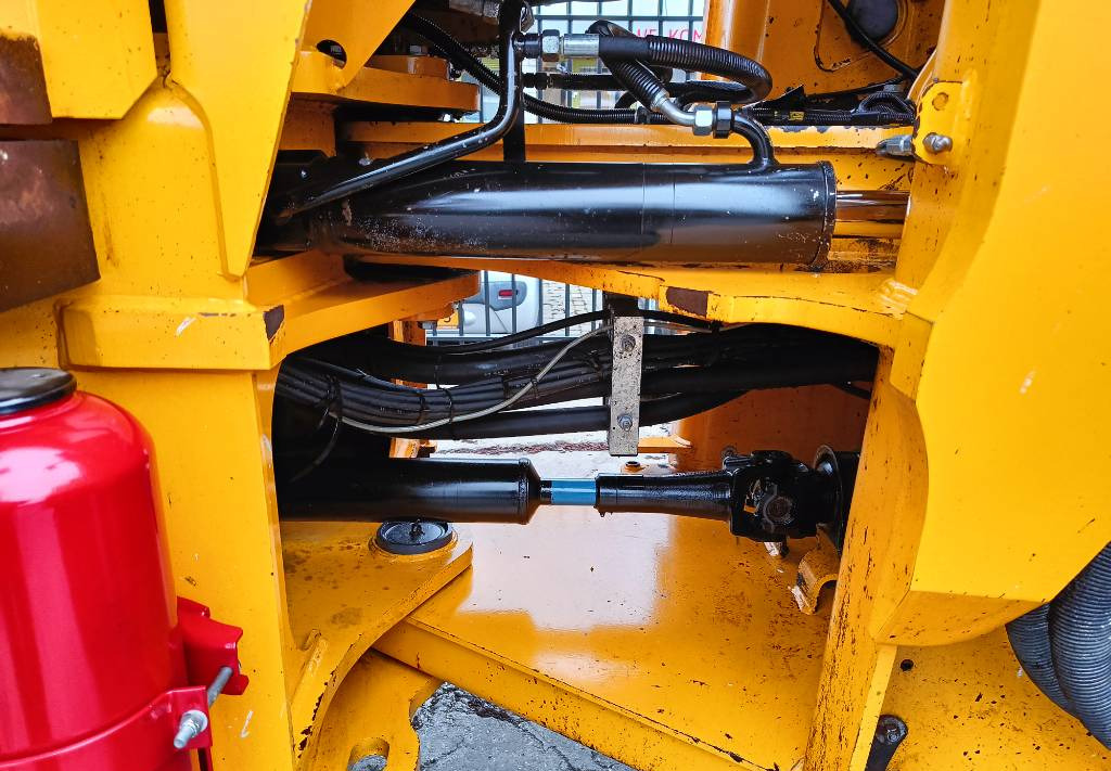 Gumikerekes homlokrakodó JCB 457 ZX shovel wiellader lader loader airco 26 ton: 24 kép.