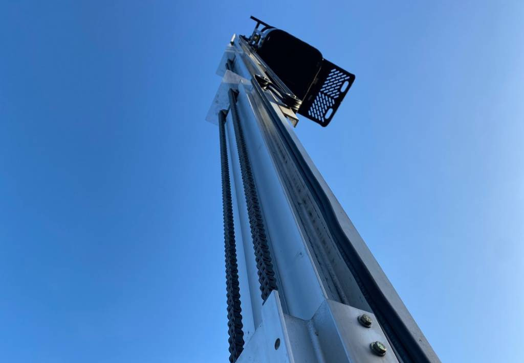 Oszlopos személyemelő JLG 20MVL Electric Vertical Mast Work Lift 794cm: 22 kép.