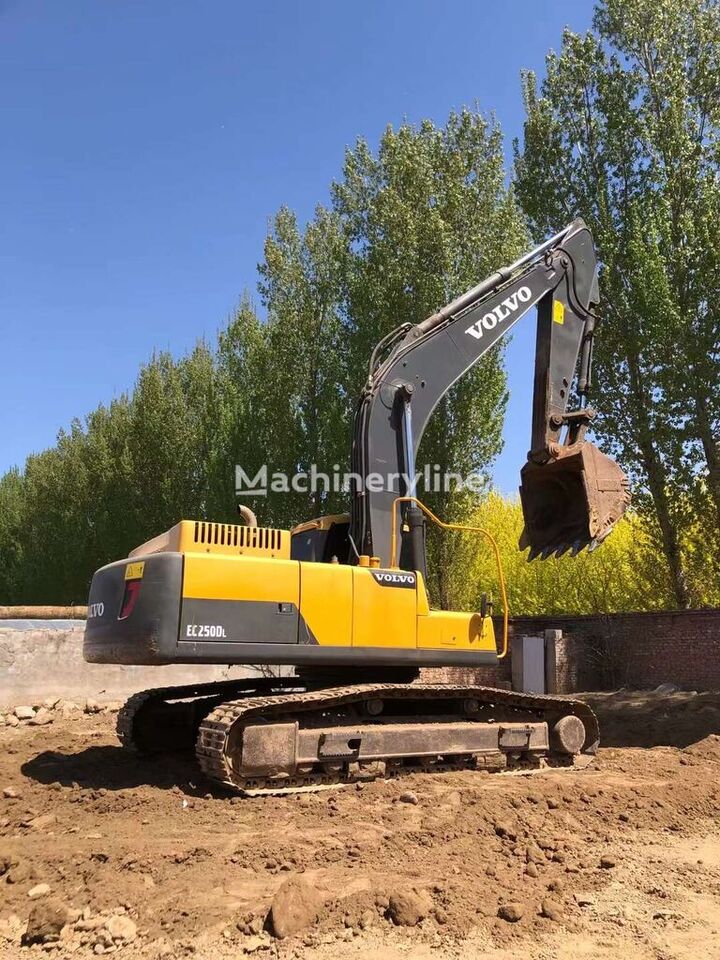 Lánctalpas kotró VOLVO EC250 DL hydraulic excavator 25 tons: 4 kép.
