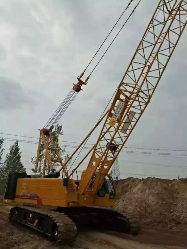 Lánctalpas daru XCMG 85 ton crawler crane used XGC85 price: 6 kép.