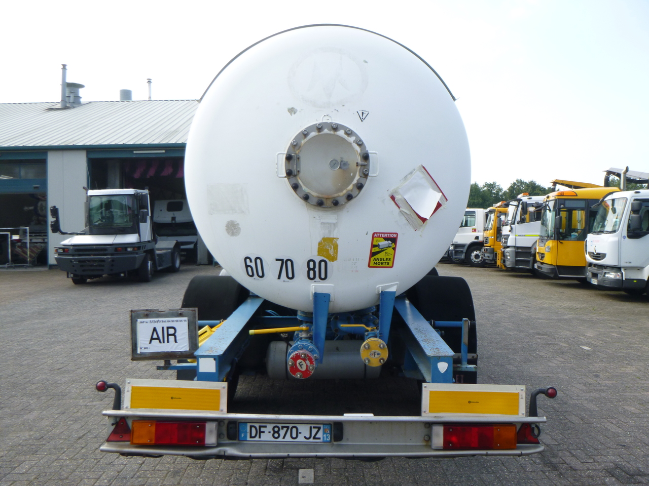 Tartályos félpótkocsi a következők szállításához gáz Guhur Low-pressure gas tank steel 31.5 m3 / 10 bar (methyl chloride): 5 kép.