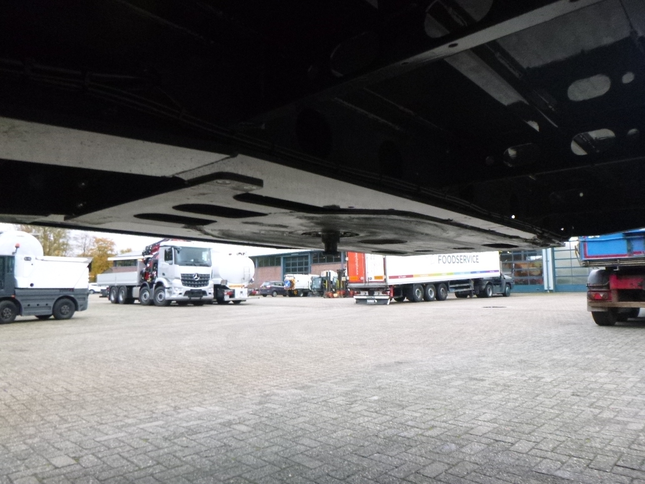Új Félpótkocsi mélybölcsős Langendorf 3-axle semi-lowbed trailer 48T ext. 13.5 m + ramps: 25 kép.