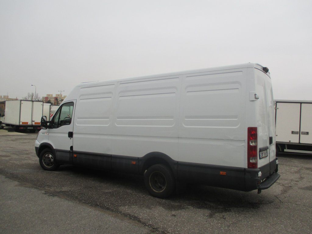 Iveco Daily 50C15 Carrier  350  lízing Iveco Daily 50C15 Carrier  350: 6 kép.