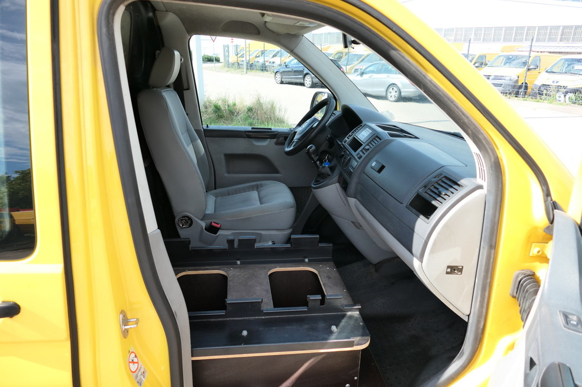 Kis furgon VW T5 Transporter 2.0 TDI PARKTRONIK 2xSCHIEBETÜR: 7 kép.
