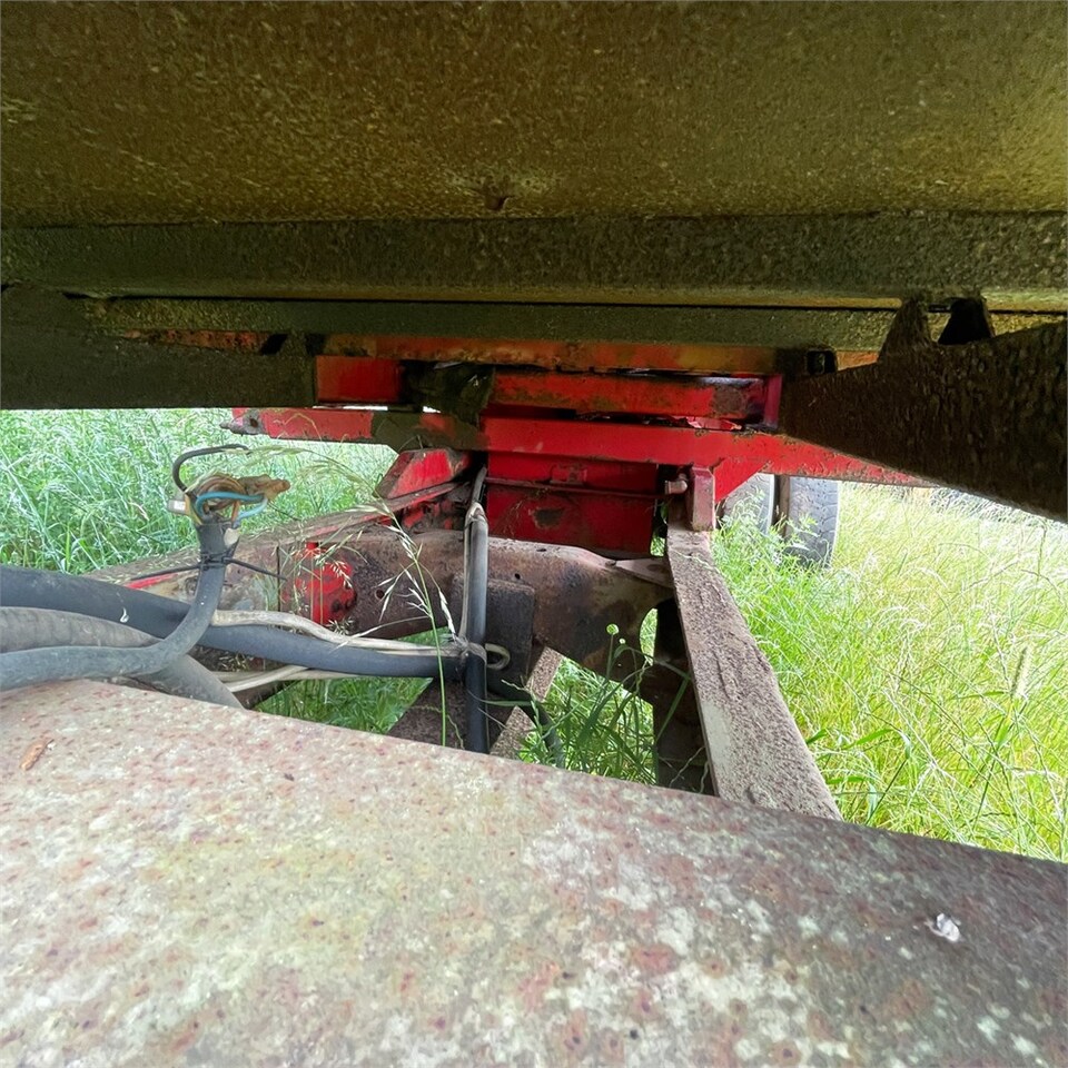 Mezőgazdasági billenőpótkocsi ABC Tipvogn: 17 kép.