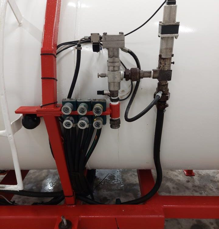 Műtrágyaszóró gép, Tároló tartály Agrodan Ammoniak-tank med ISO-BUS styr: 10 kép.