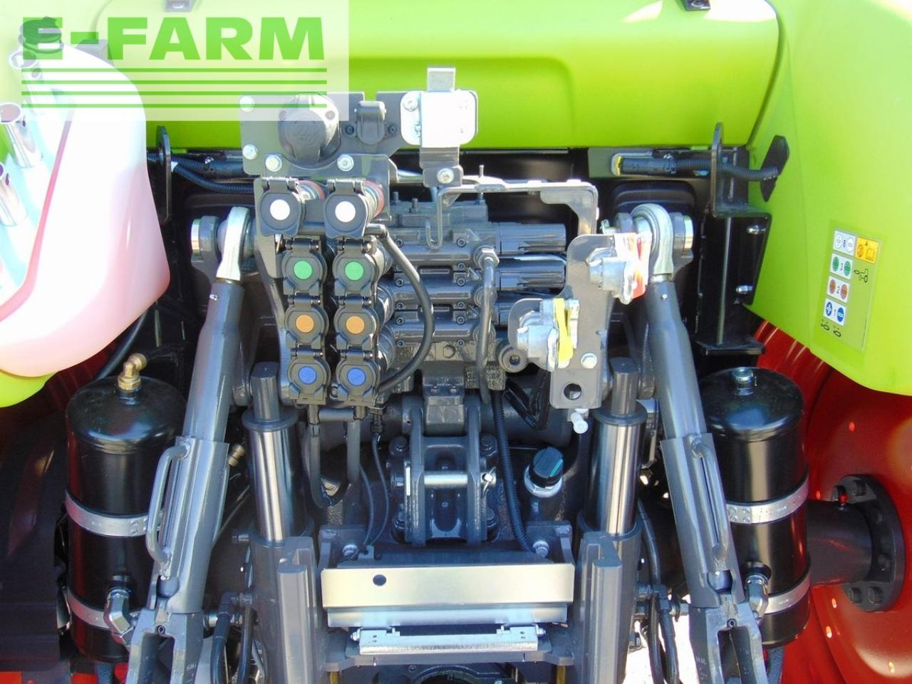 Traktor CLAAS arion 410 stage v (cis): 5 kép.