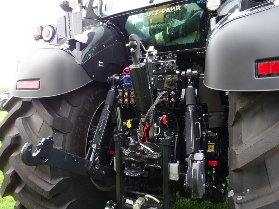 Új Traktor Deutz-Fahr 9340 TTV Agrotron: 13 kép.