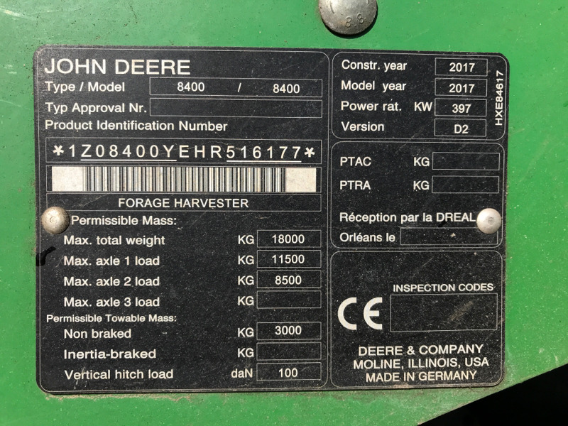 Önjáró szecskázógép John Deere 8400i: 15 kép.