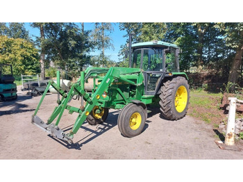 Traktor John Deere 1640