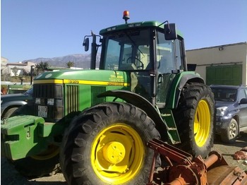 John Deere 6910 - Traktor