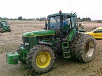 John Deere John Deere 7700 - Traktor