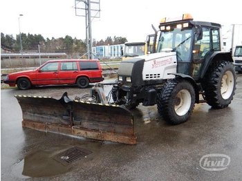  Valmet 6250-4 Traktor med frontlyft och plog. - Traktor