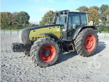 Valtra 8450 - Traktor