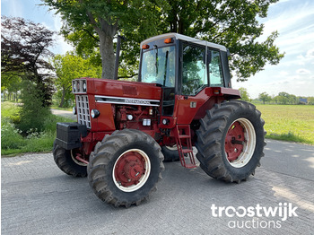 Traktor international 886 Tri Stripe: 1 kép.