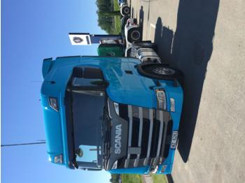 Nyergesvontató SCANIA R450