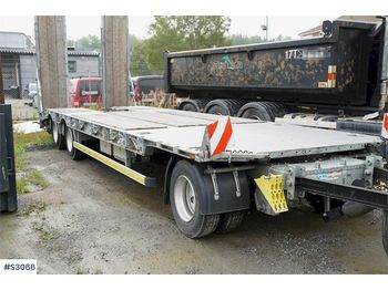 Platós pótkocsi HUMBAUR Machine Trailer
