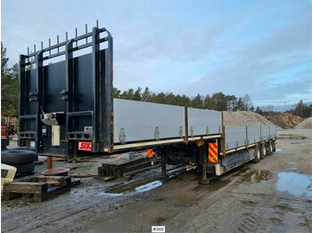 SDC Trailer with wide load markers and LED lights. - Pótkocsi