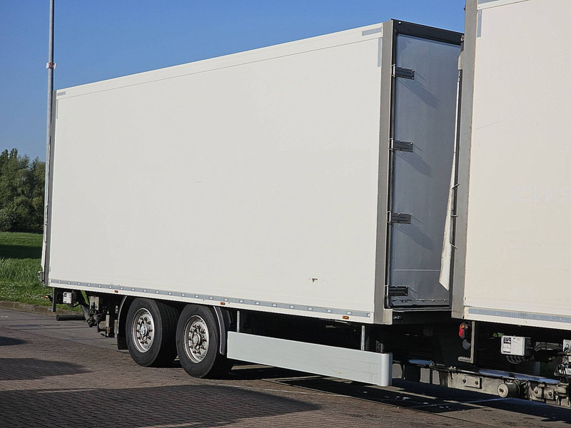 Pótkocsi dobozos Wuellhorst ZTFA18 alu floor,load throu: 6 kép.