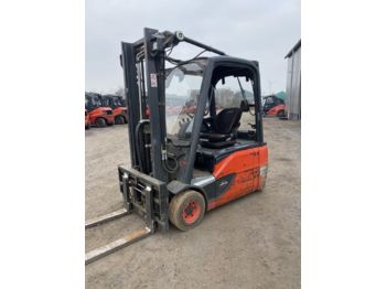 Villás targoncá Linde E16L-02