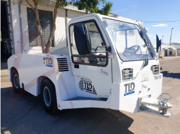  TLD TMX-150/9 - Repülőgép vontató